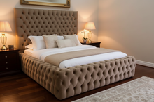 Load image into Gallery viewer, Chesterfield Sleighbed
