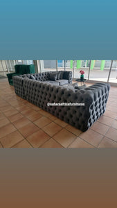 Full buttoned Chesterfield Corner Couch ❄️WINTER SPECIAL❄️